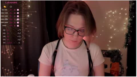 Snapshot of moon__girl chatting on 14, 12, 2024 Roxy online show from 14, 12, 2024