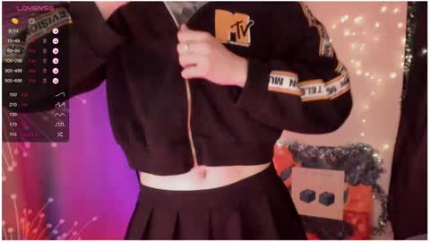 Snapshot of moon__girl chatting on 26, 12, 2024 Roxy online show from 26, 12, 2024