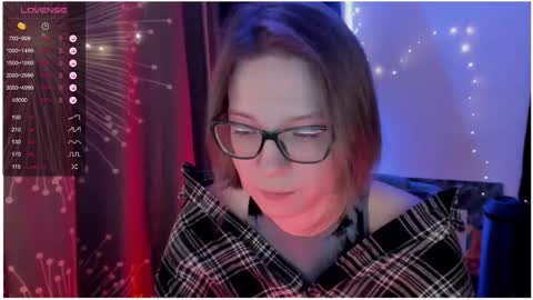 Snapshot of moon__girl chatting on 15, 2, 2025 Roxy online show from 15, 2, 2025