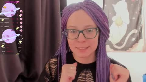 Snapshot of moon__girl chatting on 8, 9, 2025 Roxy online show from 8, 9, 2025