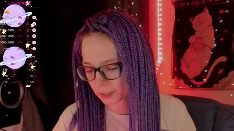 Snapshot of moon__girl chatting on 8, 10, 2025 Roxy online show from 8, 10, 2025