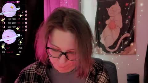 Snapshot of moon__girl chatting on 30, 10, 2025 Roxy online show from 30, 10, 2025