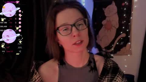 Snapshot of moon__girl chatting on 3, 2, 2026 Roxy online show from 3, 2, 2026