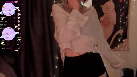 Snapshot of moon__girl chatting on 23, 2, 2026 Roxy online show from 23, 2, 2026