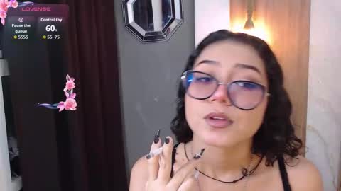 Snapshot of moon_and_fire_ chatting on 27, 2, 2026 moon_and_fire_ online show from 27, 2, 2026