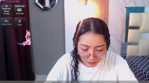 Snapshot of moon_and_fire_ chatting on 30, 3, 2026 moon_and_fire_ online show from 30, 3, 2026