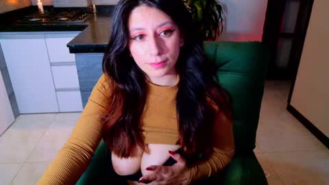 Snapshot of moon_blue222 chatting on 15, 1, 2025 Tamara Bela your favorite lover from Colombia online show from 15, 1, 2025