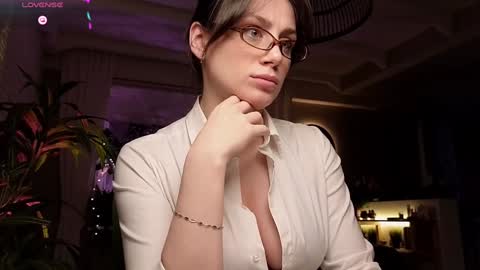 Snapshot of moon_deity chatting on 3, 12, 2024 Luna online show from 3, 12, 2024