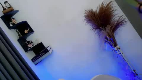 Dalia Moon online show from 4, 11, 2025