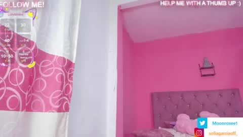 Snapshot of moon_roxee chatting on 10, 3, 2026 moon_roxee online show from 10, 3, 2026