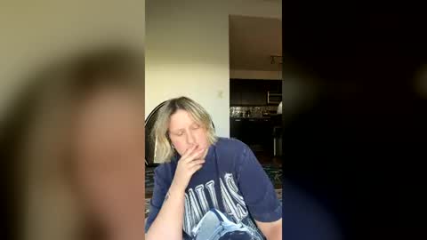 Snapshot of moonbeam1991 chatting on 7, 7, 2026 Sloane online show from 7, 7, 2026