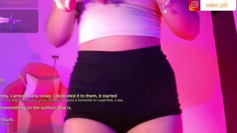 Snapshot of moonbella_bell chatting on 29, 5, 2026 bell online show from 29, 5, 2026