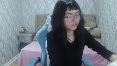 Snapshot of mooncharlotte chatting on 2, 12, 2024 Charlotte online show from 2, 12, 2024