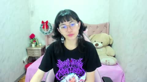 Snapshot of mooncharlotte chatting on 5, 1, 2025 Charlotte online show from 5, 1, 2025