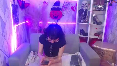 Snapshot of mooncharlotte chatting on 20, 10, 2025 Charlotte online show from 20, 10, 2025