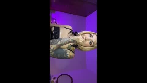 Snapshot of mooncinna chatting on 1, 3, 2026 Cinna online show from 1, 3, 2026