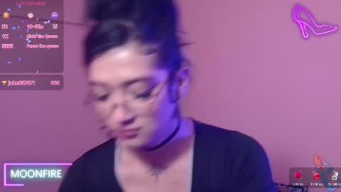 Snapshot of moonfiredance chatting on 21, 11, 2025 Nicky online show from 21, 11, 2025