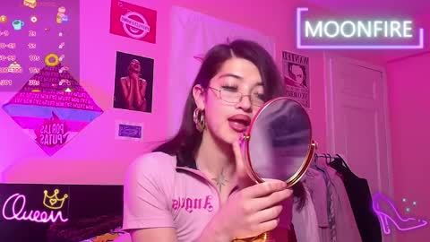 Snapshot of moonfiredance chatting on 10, 4, 2026 Nicky online show from 10, 4, 2026