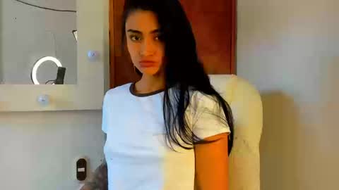 moonie_baddie31 online show from 11, 9, 2025