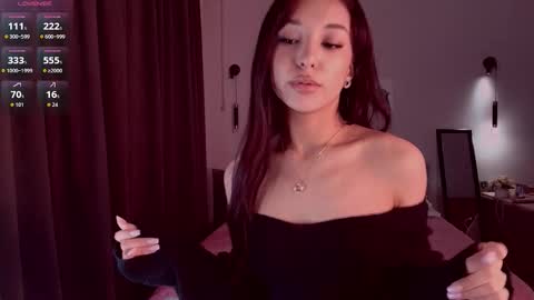 Mia online show from 6, 3, 2026