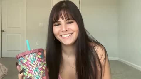 mooni minx online show from 15, 9, 2025