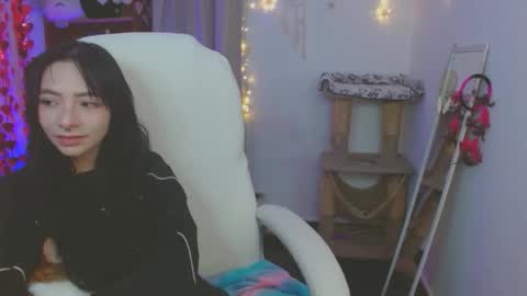 MOON  online show from 3, 5, 2026