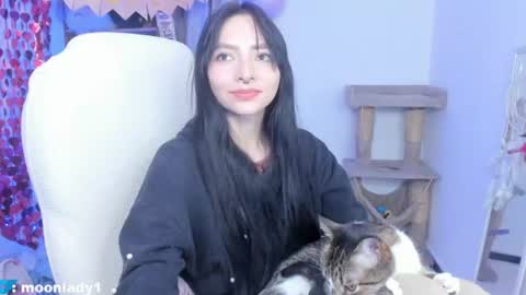 Snapshot of moonlady_ chatting on 18, 7, 2026 MOON online show from 18, 7, 2026