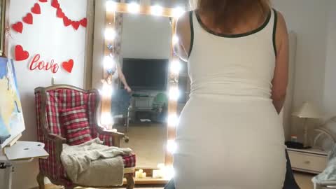 Snapshot of moonlight4u chatting on 7, 2, 2026 Jane online show from 7, 2, 2026