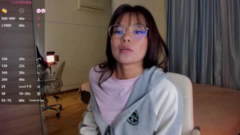 Snapshot of moonlight8_ chatting on 18, 9, 2025 LANA online show from 18, 9, 2025