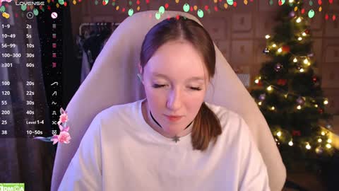 Snapshot of moonlish_siren chatting on 30, 12, 2024 Katrin online show from 30, 12, 2024