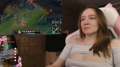 Snapshot of moonlish_siren chatting on 11, 10, 2025 Katrin online show from 11, 10, 2025