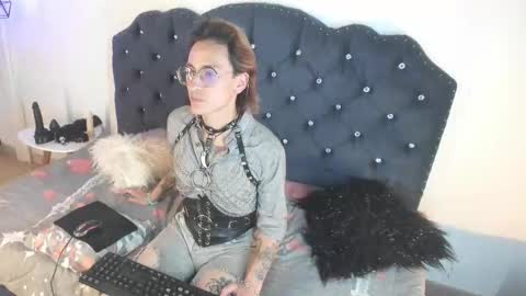 Moon online show from 2, 10, 2025