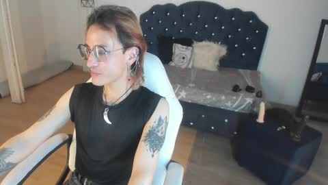 Moon online show from 6, 10, 2025