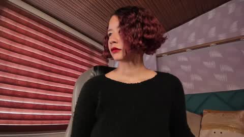 Snapshot of moony_14 chatting on 4, 1, 2025 Michelle online show from 4, 1, 2025