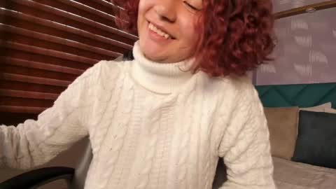 Snapshot of moony_14 chatting on 10, 1, 2025 Michelle online show from 10, 1, 2025