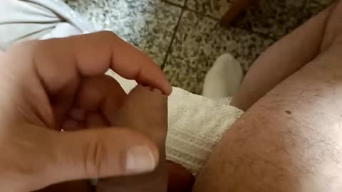 Snapshot of moos1 chatting on 8, 3, 2026 moos1 online show from 8, 3, 2026