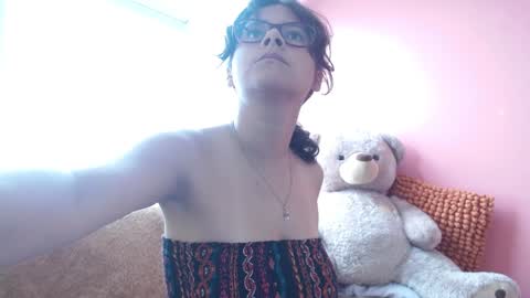 Snapshot of mora_haze chatting on 14, 12, 2024 Mora Haze 3 online show from 14, 12, 2024