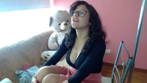 Snapshot of mora_haze chatting on 16, 12, 2024 Mora Haze 3 online show from 16, 12, 2024
