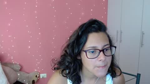 Snapshot of mora_haze chatting on 26, 1, 2025 Mora Haze 3 online show from 26, 1, 2025