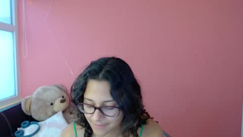 Snapshot of mora_haze chatting on 2, 2, 2025 Mora Haze 3 online show from 2, 2, 2025