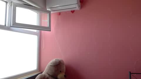 Snapshot of mora_haze chatting on 19, 2, 2025 Mora Haze 3 online show from 19, 2, 2025