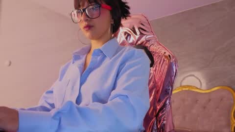 Mora  online show from 2, 4, 2026