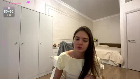 Snapshot of moraimfeld chatting on 19, 10, 2025 Fleyva online show from 19, 10, 2025