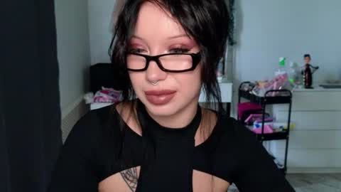 Snapshot of moranagoddess chatting on 1, 7, 2026 Morana follow my boosty online show from 1, 7, 2026