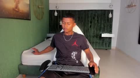 Snapshot of morenitodigno chatting on 3, 10, 2025 Mmorenito online show from 3, 10, 2025