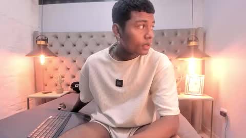 Snapshot of morenitodigno chatting on 21, 10, 2025 Mmorenito online show from 21, 10, 2025