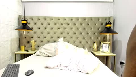 Snapshot of morenitodigno chatting on 28, 10, 2025 Mmorenito online show from 28, 10, 2025