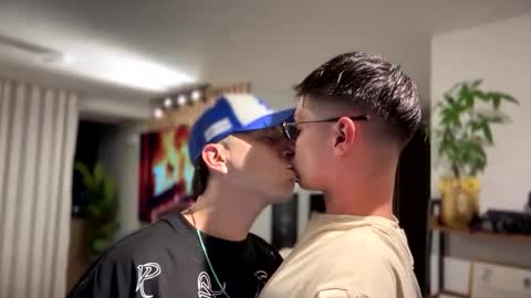   online show from 21, 9, 2025