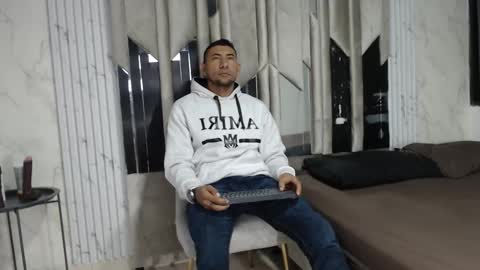 Snapshot of morganandmegan chatting on 1, 12, 2025 MORGAN AND MEGAN online show from 1, 12, 2025