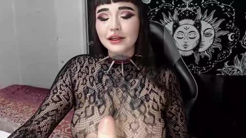 Morgan Moon online show from 12, 11, 2025